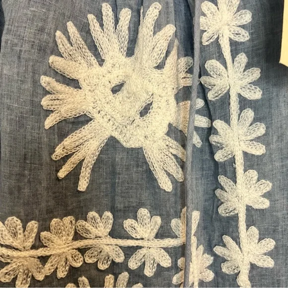 NWT DOLMA Floral Embroidered Blouse Blue with White Embroidery Size Small - Picture 10 of 12